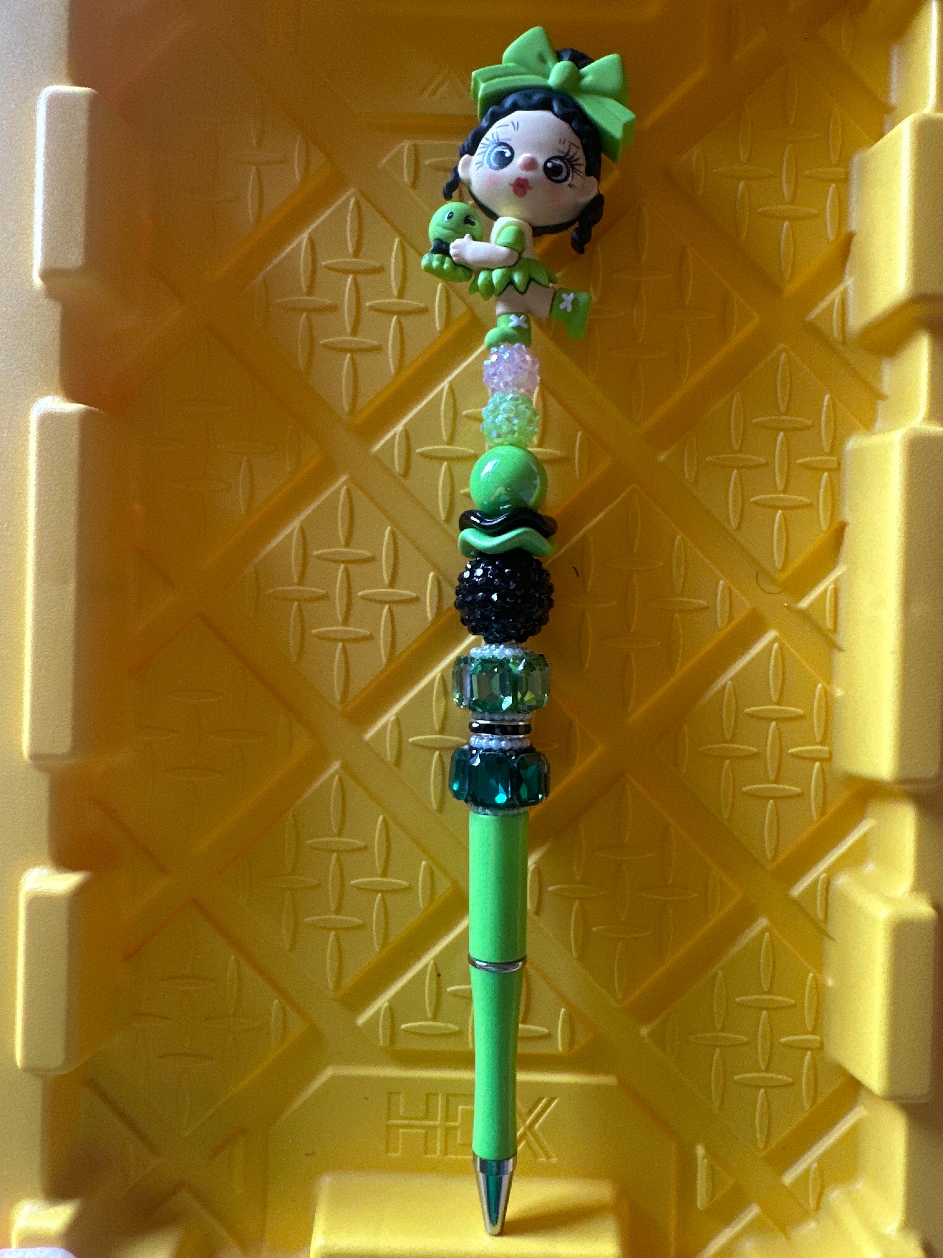 Doll bedazzled pen