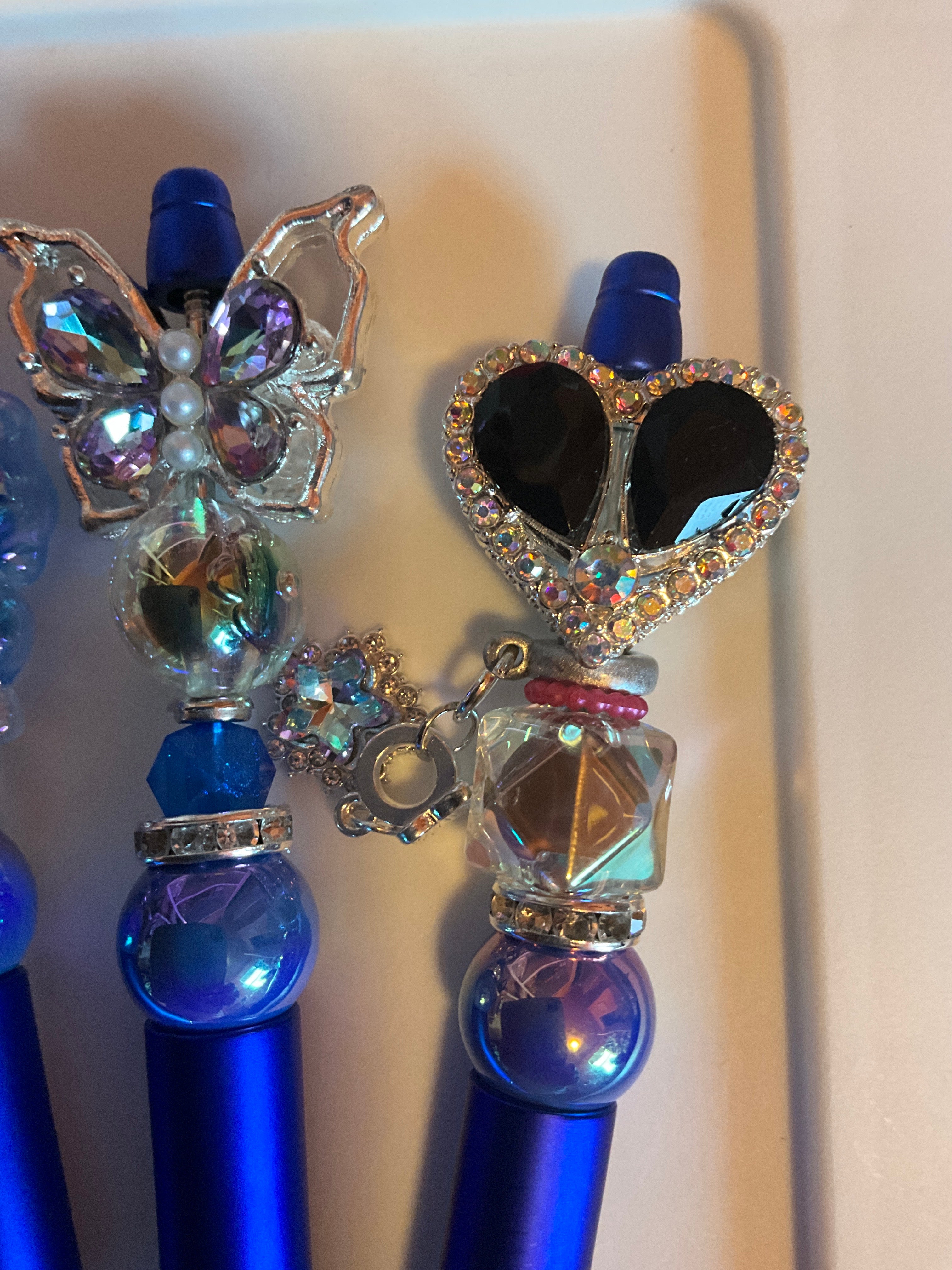 Set of 4 blue pens
